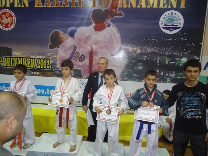 components/com_spgm/spgm/gal/Karate/Trabzon_Open_Karate_Turnuvasi/trabzon%20%2810%29.JPG