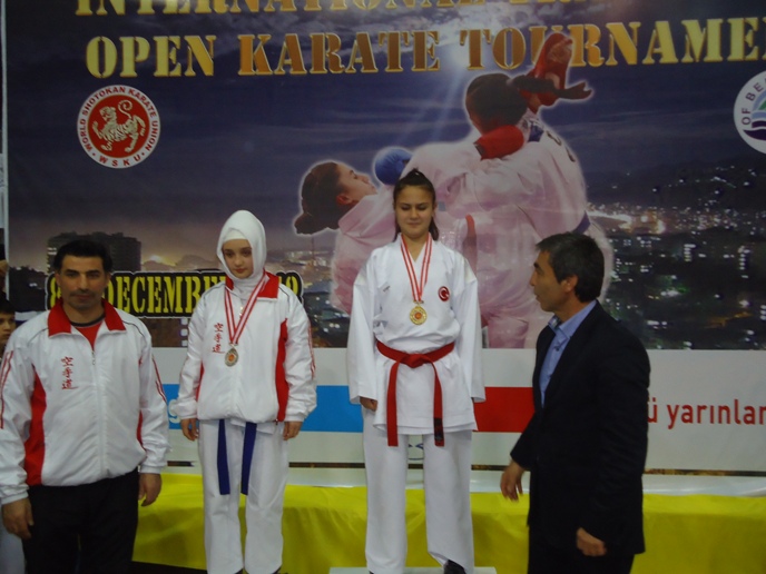 components/com_spgm/spgm/gal/Karate/Trabzon_Open_Karate_Turnuvasi/trabzon%20%2823%29.JPG